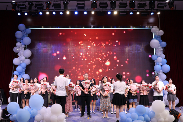 为老师鲜花.JPG