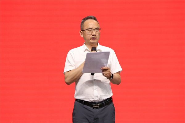 杨荣国.JPG