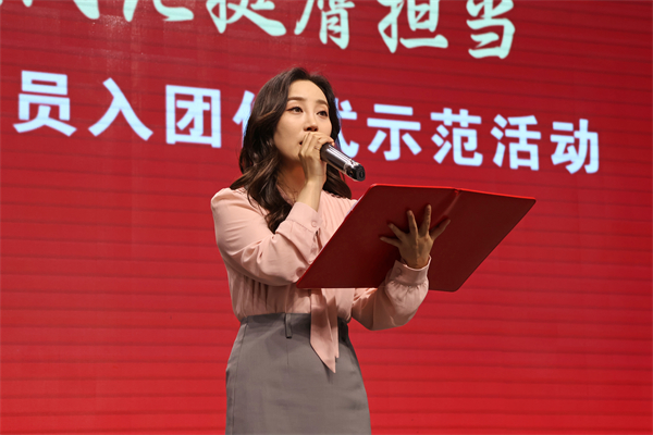唐菁.JPG